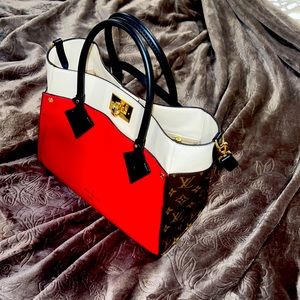 Louis Vuitton On My Side MM